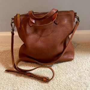Madewell Essential Mini Bucket Tote. Cognac leather.